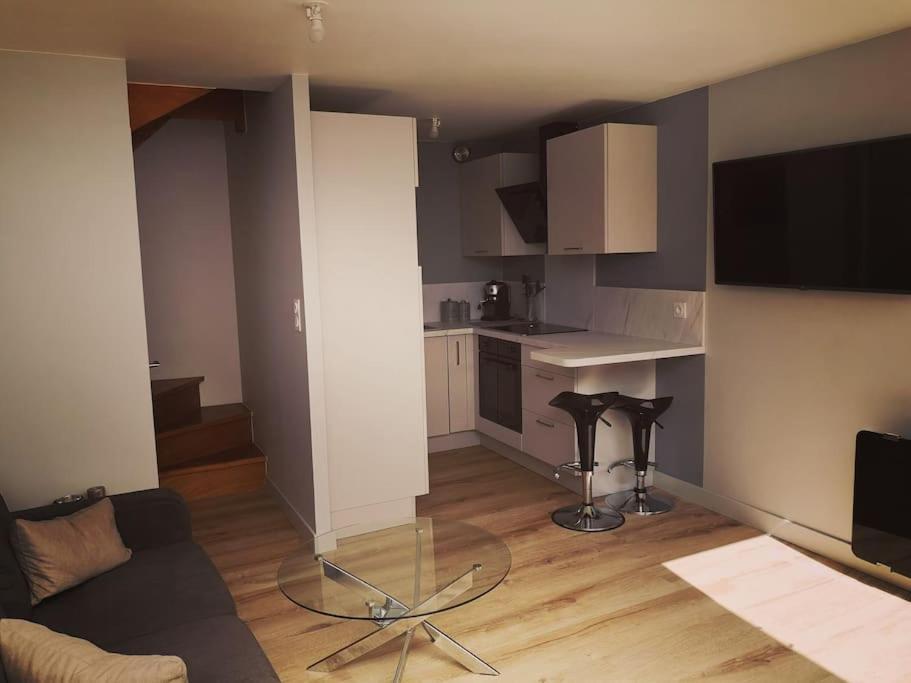 Maison De Ville Chaleureuse Au Coeur De Байо Екстериор снимка